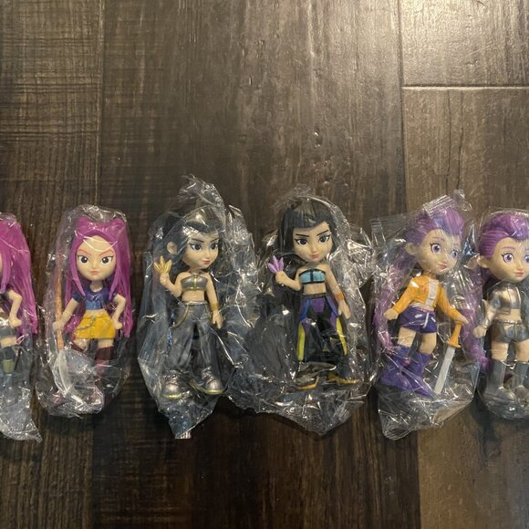 K-Pop Demon Hunters - Rumi, Mira & Zoey Mini Figure Dolls 4” Gift, 6pc-Set, New - Picture 6 of 7